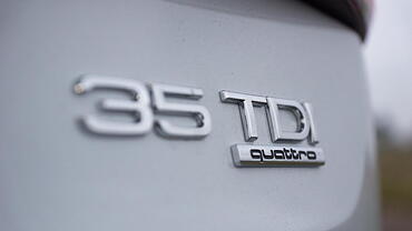 Discontinued Audi Q3 2012 Badges