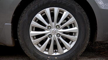 Discontinued Maruti Suzuki Ciaz 2014 Wheels-Tyres