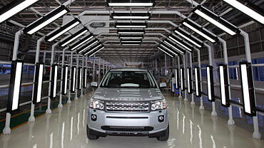 Land Rover Freelander 2 Price - Images, Colors & Reviews - CarWale