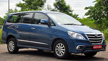 Toyota Innova Facelift Z Variant Launched For Rs 15 07 Lakh