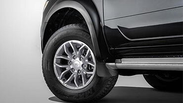 Discontinued Ford Endeavour 2014 Wheels-Tyres
