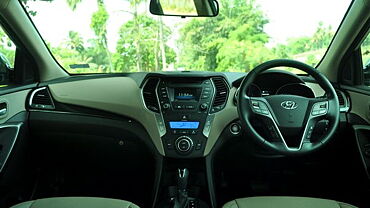 Discontinued Hyundai Santa Fe 2014 Interior