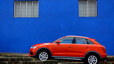 Discontinued Audi Q3 2015 Right Side