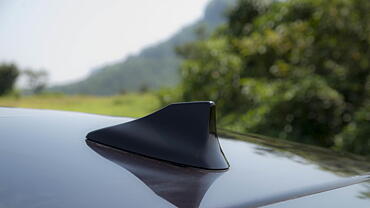 Discontinued Jaguar XJ L 2014 Antenna