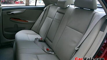 Discontinued Toyota Corolla Altis 2011 Rear Seat Space