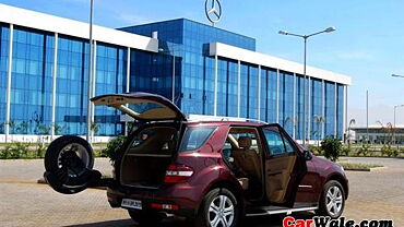 Mercedes-Benz M-Class Rear View