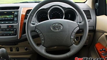 Toyota Fortuner [2009-2012] Steering Wheel
