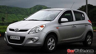Hyundai i20 [2008-2010] Left Front Three Quarter