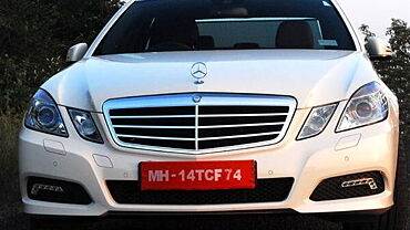 Discontinued Mercedes-Benz E-Class 2013 Front View