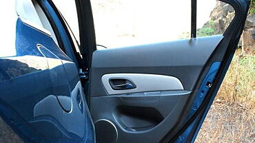 Chevrolet Cruze [2009-2012] Door Handles