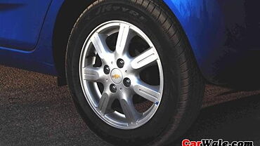 Chevrolet Beat [2009-2011] Wheels-Tyres