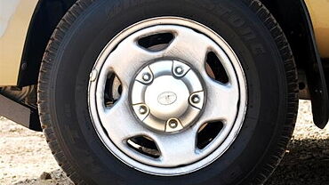 Tata Sumo Grande MK II [2009-2014] Wheels-Tyres