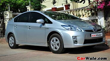 Discontinued Toyota Prius 2009 Left Side View