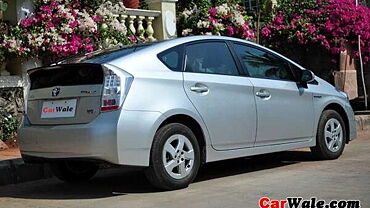 Toyota Prius [2009-2016] Left Rear Three Quarter