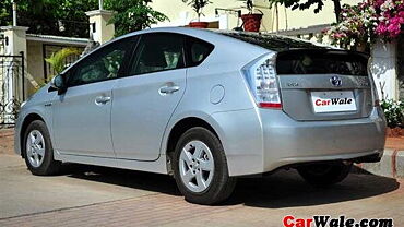Discontinued Toyota Prius 2009 Left Rear Three Quarter