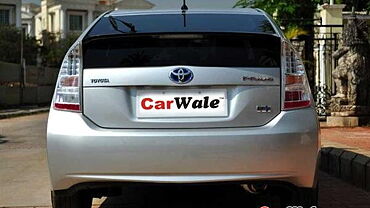 Discontinued Toyota Prius 2009 Rear View