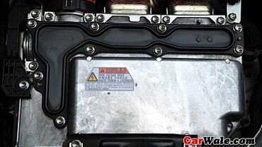 Discontinued Toyota Prius 2009 Engine Bay