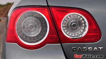 Volkswagen Passat [2007-2014] Tail Lamps