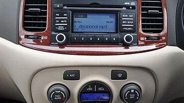 Hyundai Verna Transform [2010-2011] Interior