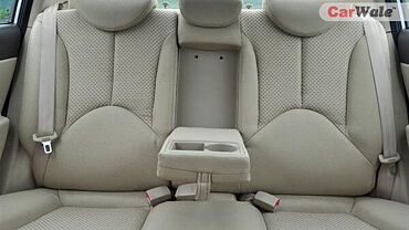 Hyundai Verna Transform [2010-2011] Rear Seat Space