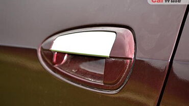 Fiat Linea [2008-2011] Door Handles