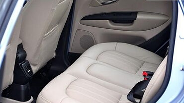 Fiat Linea [2008-2011] Rear Seat Space