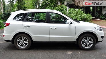 Hyundai Santa Fe [2011-2014] Left Side View
