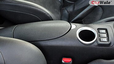 Nissan 370Z [2010-2014] Interior