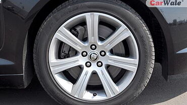 Discontinued Jaguar XF 2013 Wheels-Tyres