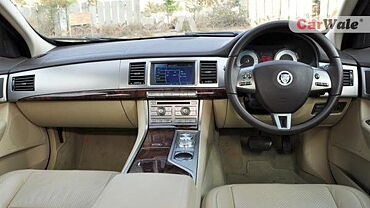 Discontinued Jaguar XF 2013 Dashboard