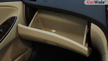 Discontinued Hyundai Verna 2011 Interior
