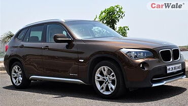 BMW X1 [2010-2012] Left Front Three Quarter