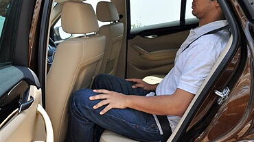 BMW X1 [2010-2012] Rear Seat Space