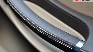 R-Class Boot Space Image, R-Class Photos in India - CarWale