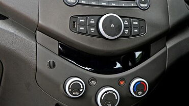 Chevrolet Beat [2009-2011] Interior
