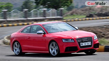 Audi RS5 [2012-2016] Driving