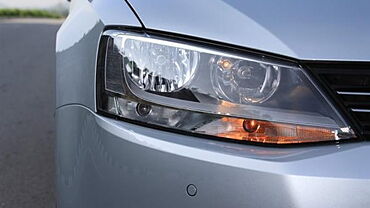 Discontinued Volkswagen Jetta 2013 Headlamps
