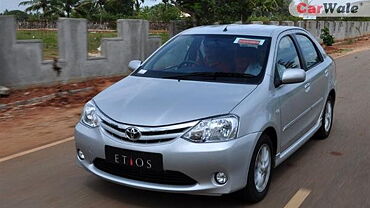 Toyota Etios [2010-2013] Driving