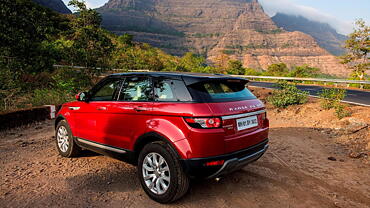 Discontinued Land Rover Range Rover Evoque 2014 Left Rear Three Quarter