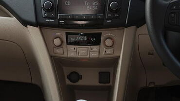 Discontinued Maruti Suzuki Swift DZire 2011 Interior