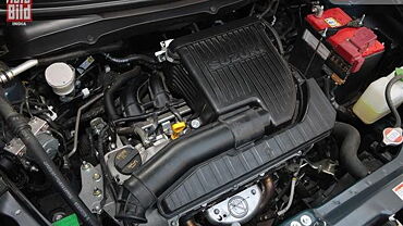 Discontinued Maruti Suzuki Swift DZire 2011 Engine Bay