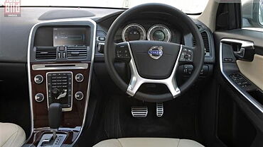 Discontinued Volvo XC60 2013 Interior