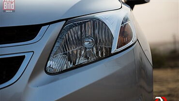 Discontinued Chevrolet Sail 2012 Headlamps