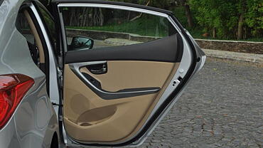 Discontinued Hyundai Elantra 2012 Interior