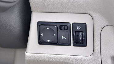 Nissan Evalia [2012-2014] Dashboard