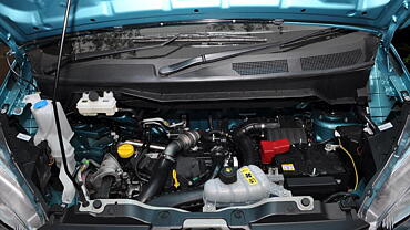 Nissan Evalia [2012-2014] Engine Bay