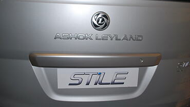 Ashok Leyland Stile [2013-2015] Badges