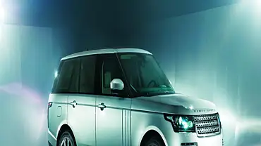 JLR invests 370 million Pounds to upgrade UK facilities for New Range Rover  - CarWale