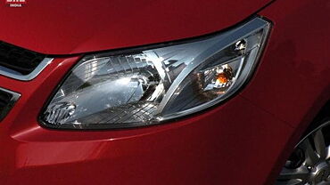 Discontinued Chevrolet Sail U-VA 2012 Headlamps