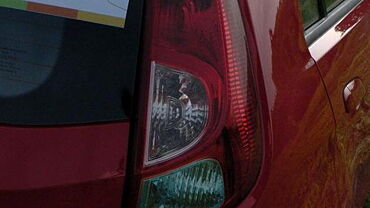 Discontinued Chevrolet Sail U-VA 2012 Tail Lamps